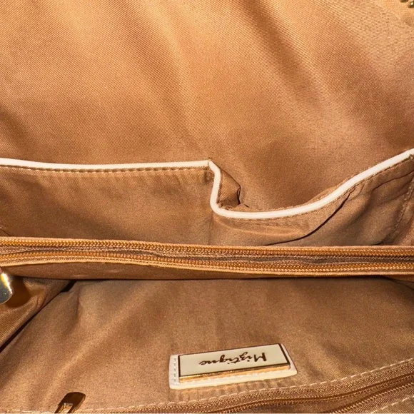 Moztique The Daisy Convertible Backpack Purse in Cream Cork - Picture 4 of 6